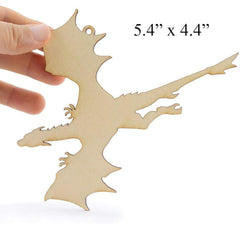 Wooden lizard-shaped ornament held by a hand with dimensions displayed.
