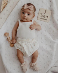 American Elm Wooden Baby Milestone Cards Set of 15 | First Year Wood Discs | Baby Shower & Newborn Gift Milestone (3.75 Inch)