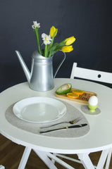 minimalist table setting mats