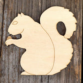Cliths 10 Pcs Wooden Squirrel Eating Nut Craft Shapes Wildlife Rodent Woodland Decor MDF Animal Figures