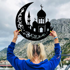 This Islamic wall art features a beautifully crafted crescent moon and mosque