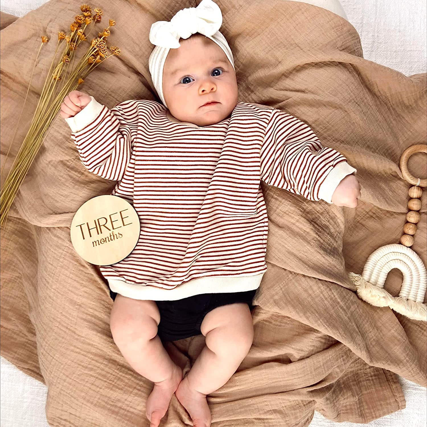 baby milestone cards with dates
