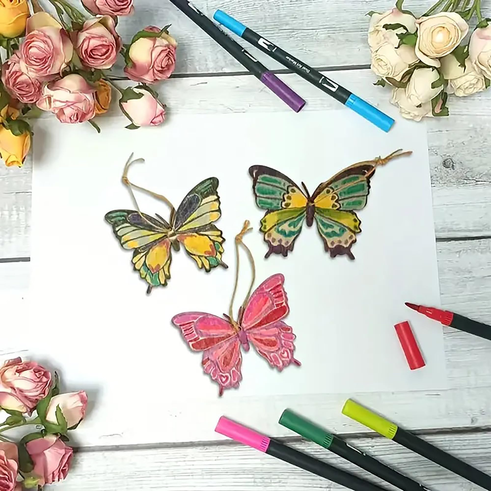 Paintable wooden insect figures for creative decoration