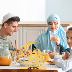 golden Ramadan moon table decor