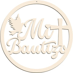 Wooden circular decoration with 'Mi Bautizo' text and dove design on a white background