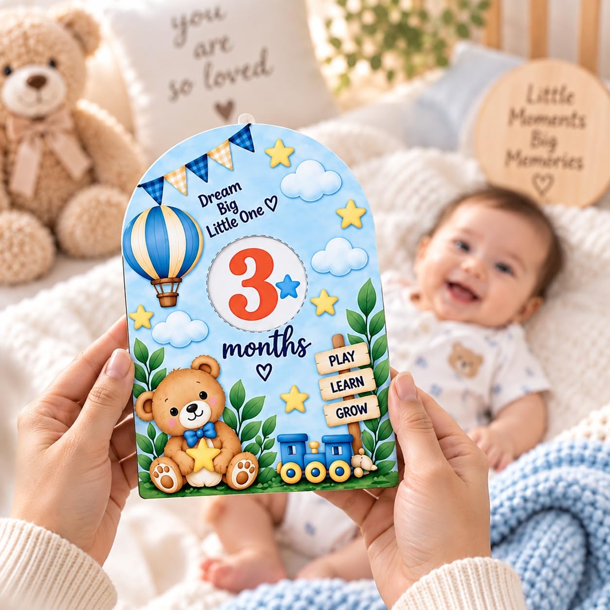 Baby monthly milestone board for photoshoot