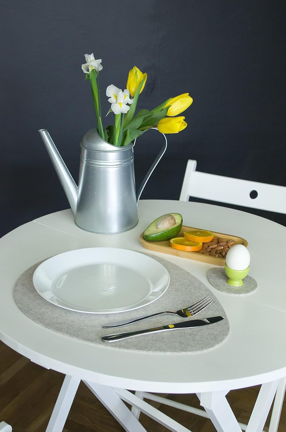 minimalist table setting mats