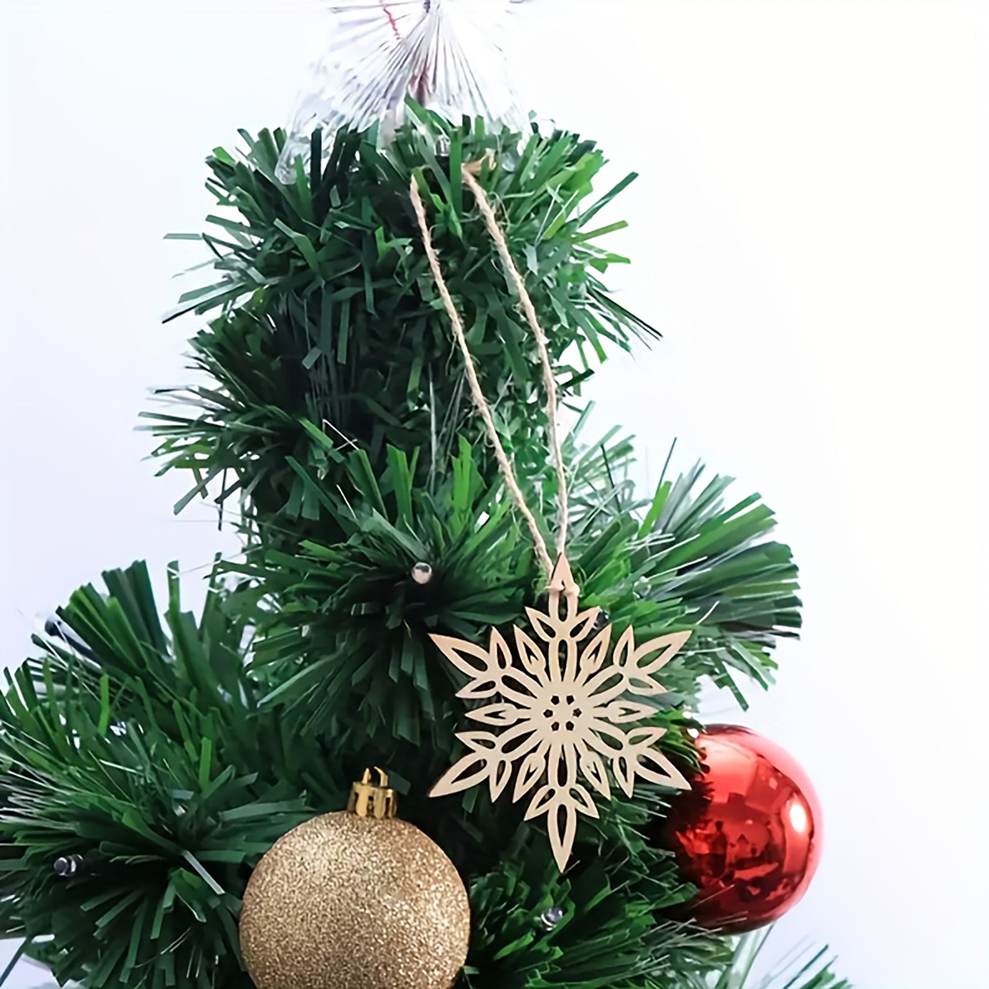 diy wooden snowflake decorations for christmas