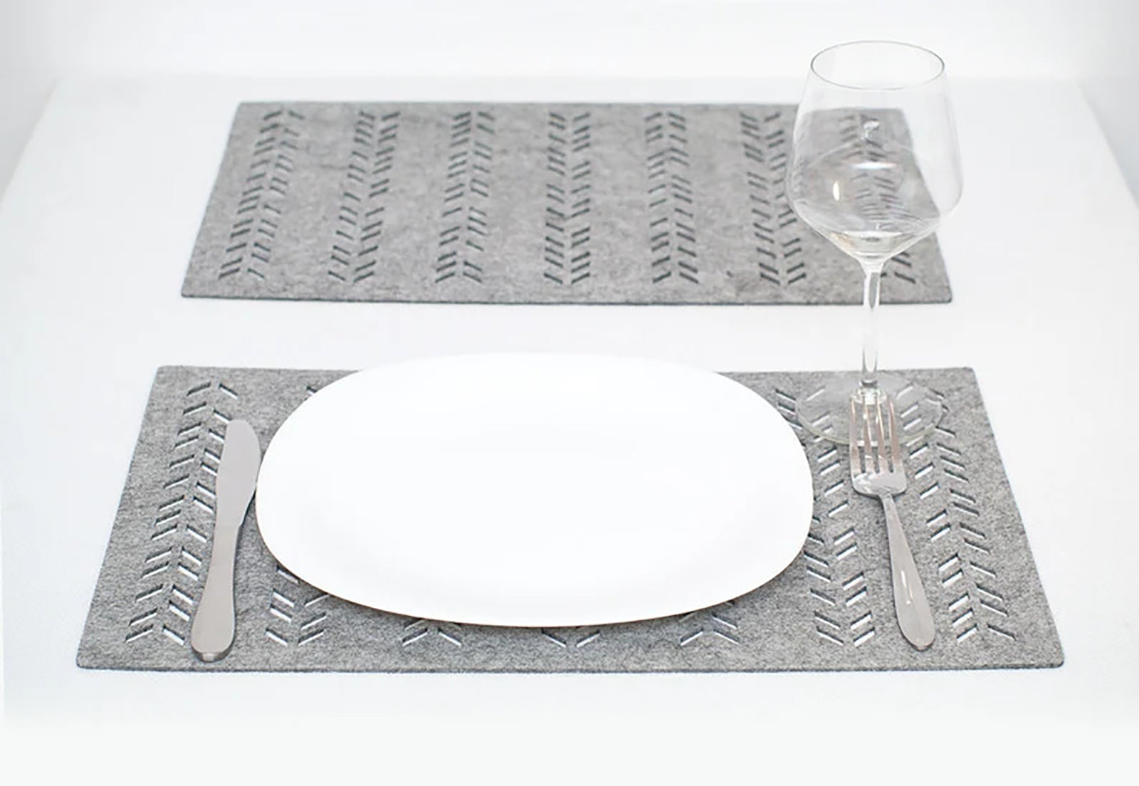 gray felt table mat