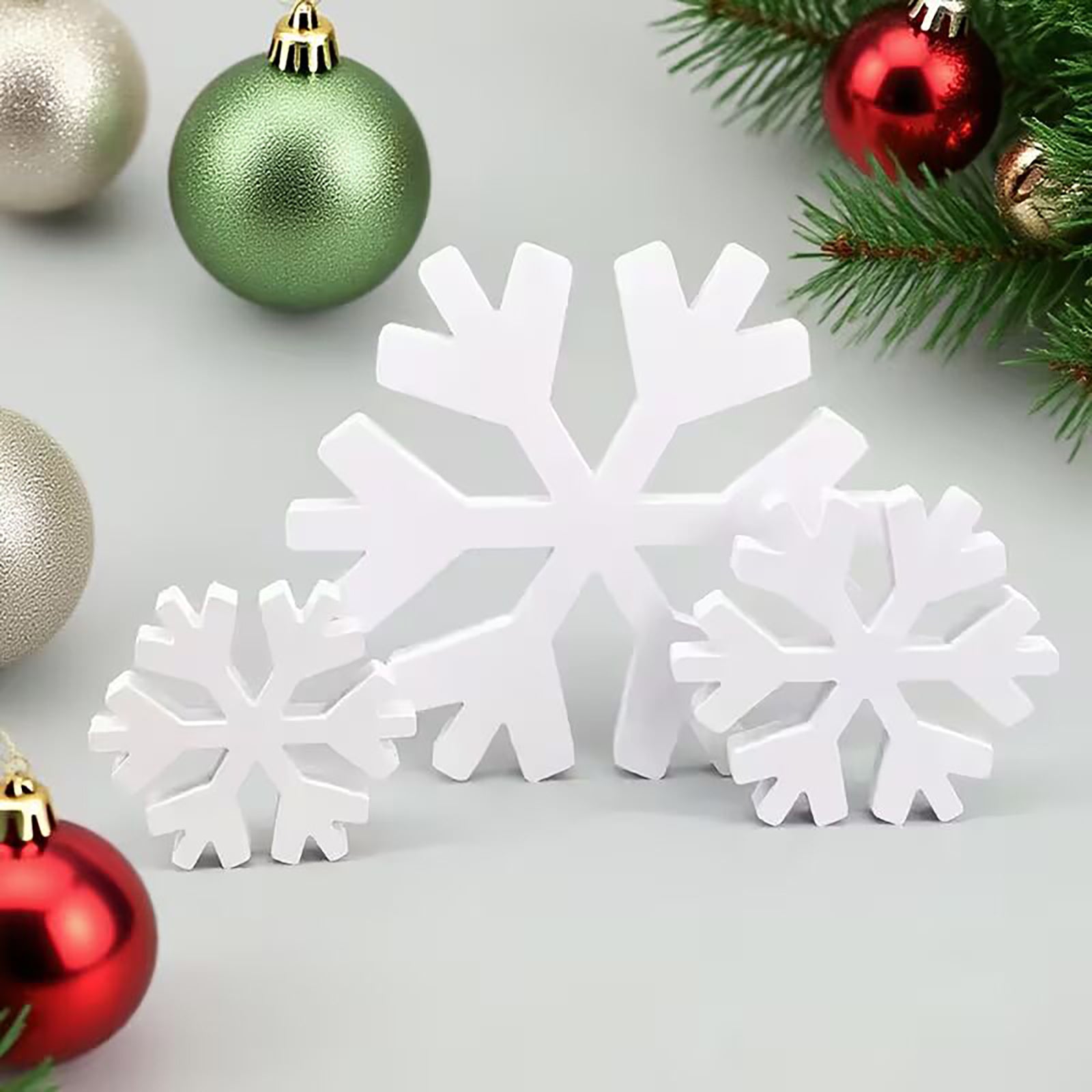 winter mantle shelf decor
