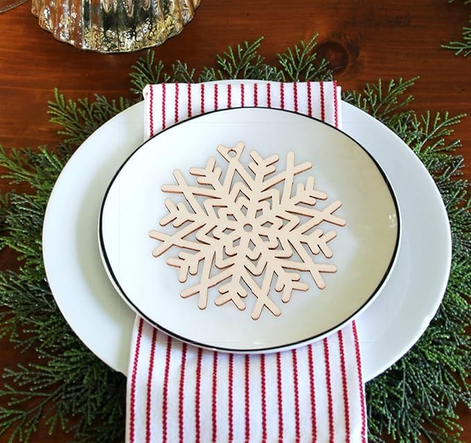 xmas tree wooden snowflakes