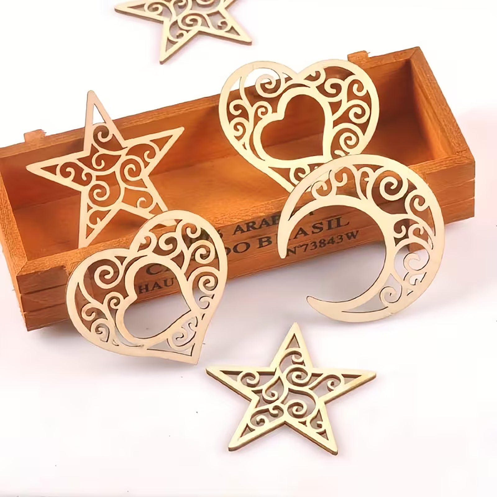 These wooden hollow shapes can be painted,