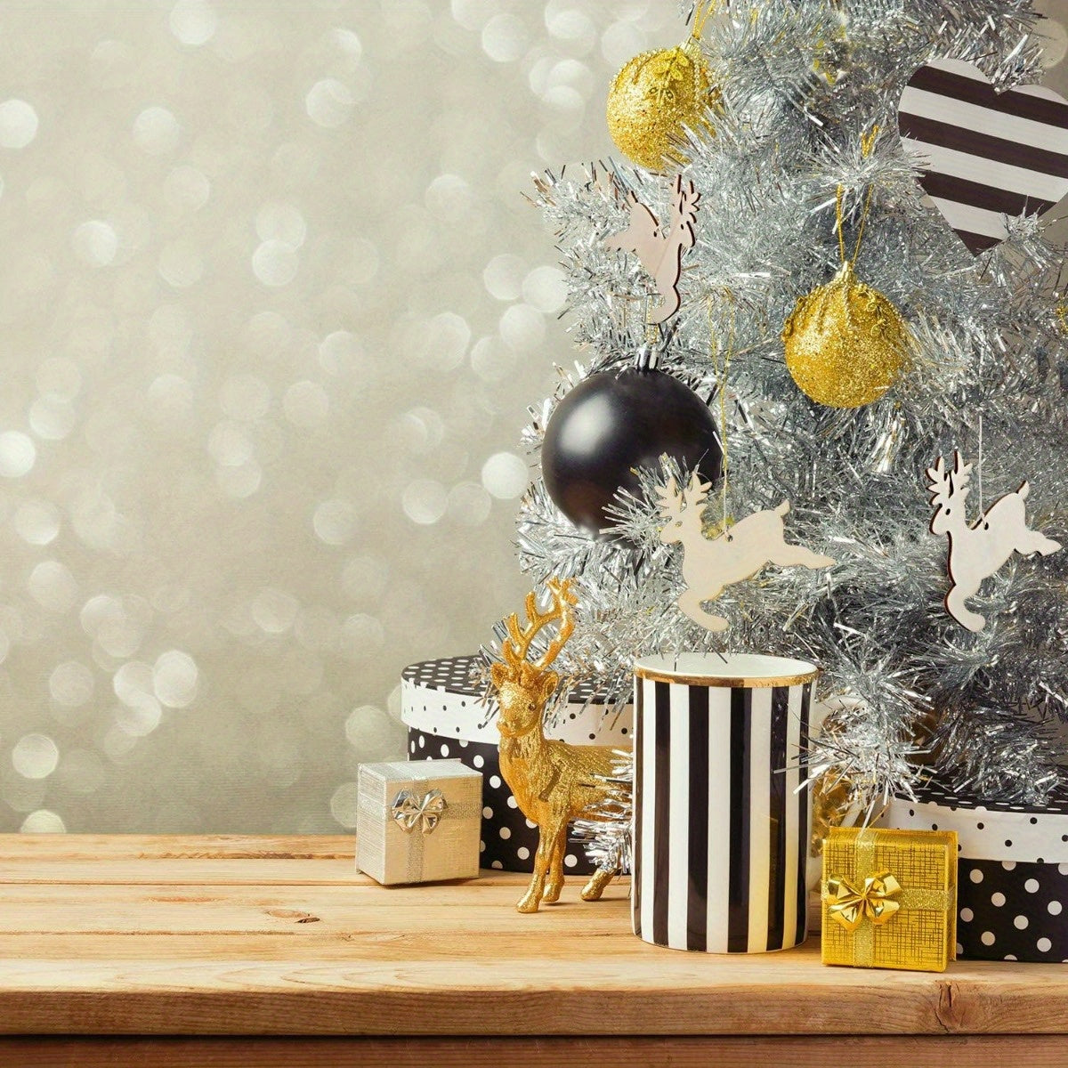 Rustic Xmas tree decor