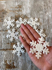 Cliths 25 Pcs White Christmas Felt Snowflakes DIY Christmas Tree Ornaments, Wreaths, Garland Decorations