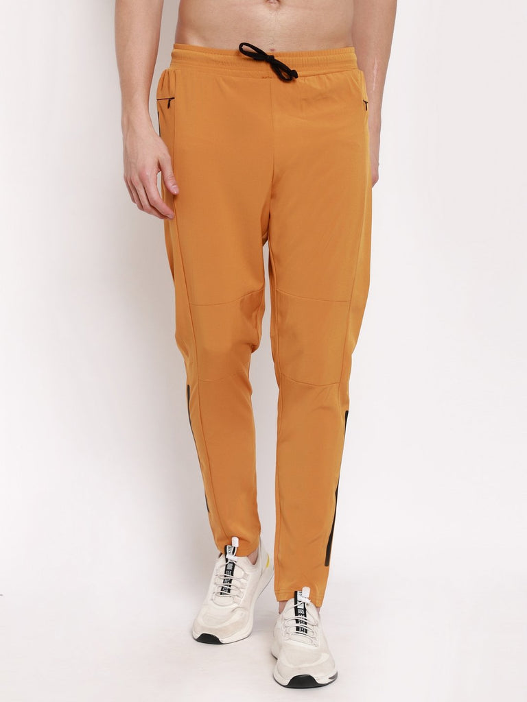 Mens Track Pants In Chakradharpur - Prices, Manufacturers & Suppliers